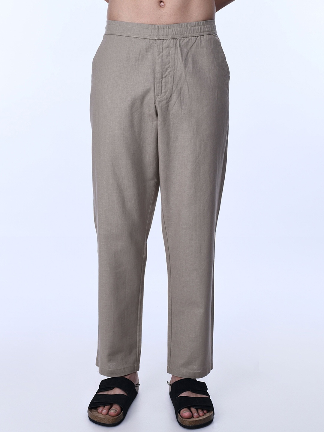 

Tailoraedge Men Solid Relaxed Trousers, Beige
