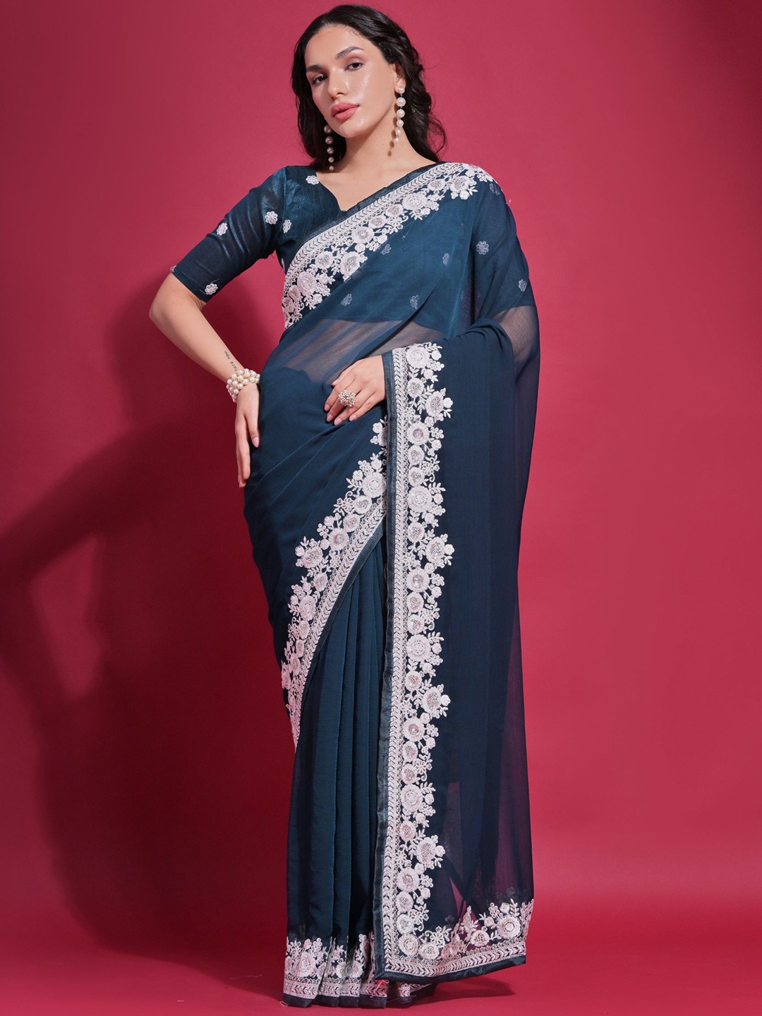 

Panzora Solid Embroidered Saree, Teal