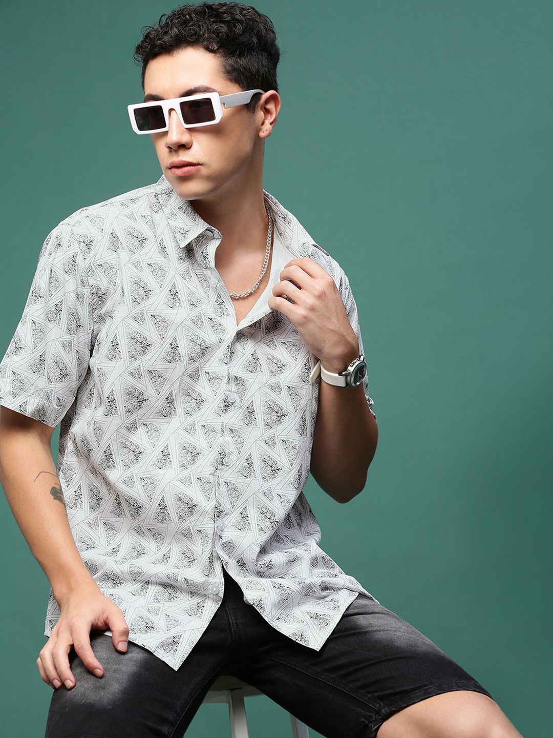 

SHOWOFF Men Smart Slim Fit Opaque Printed Casual Shirt, White