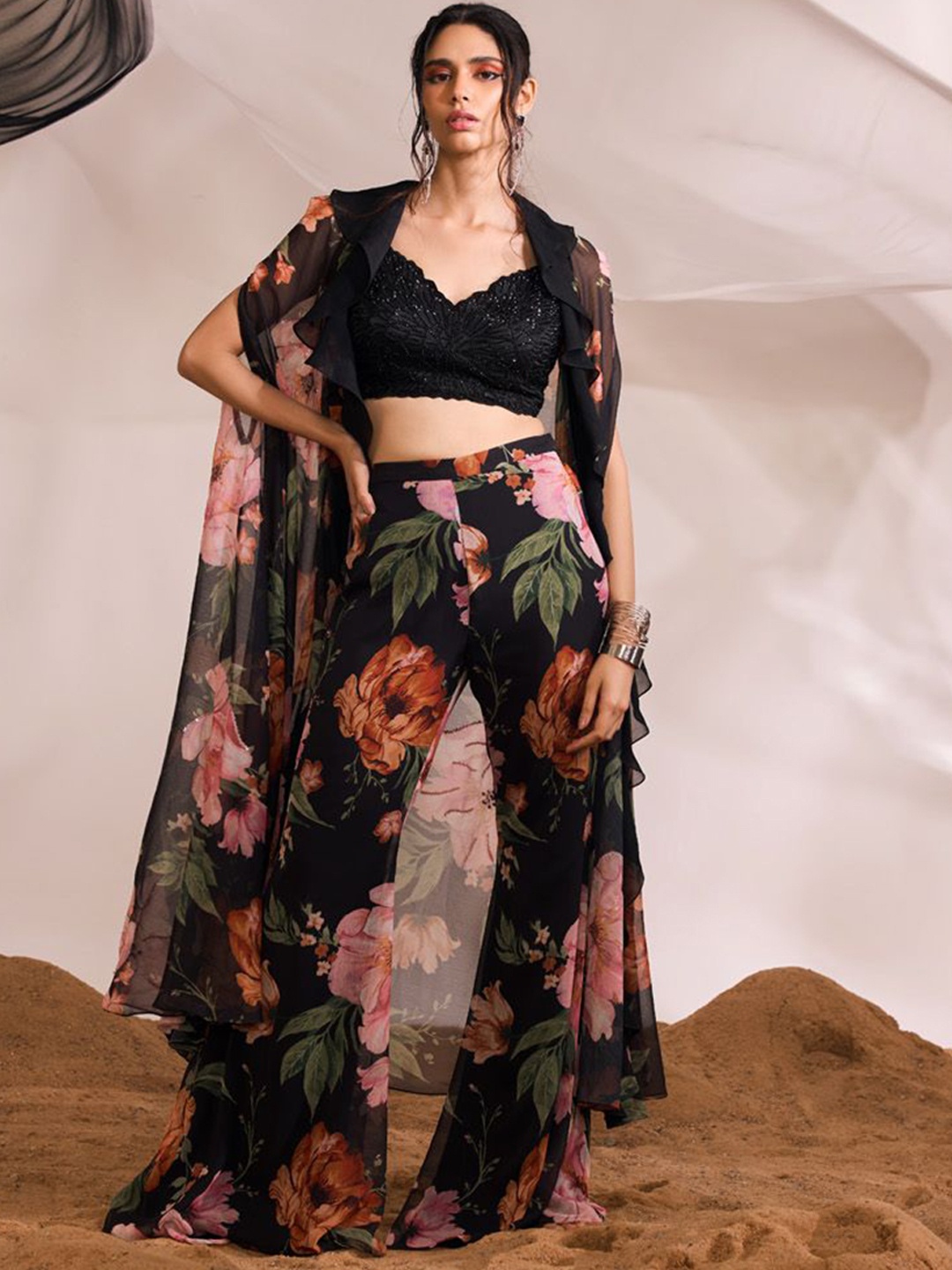 

DIVYA AGGARWAL Amaryllis Embellished Top & Flared Trouser With Cape, Black