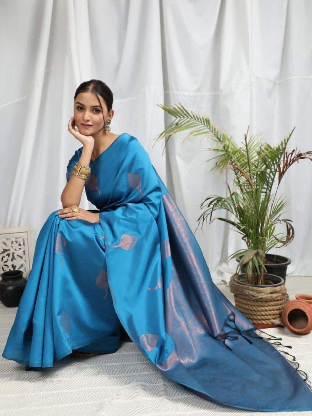 

SANJANA SILK Woven Design Zari Banarasi Saree, Blue