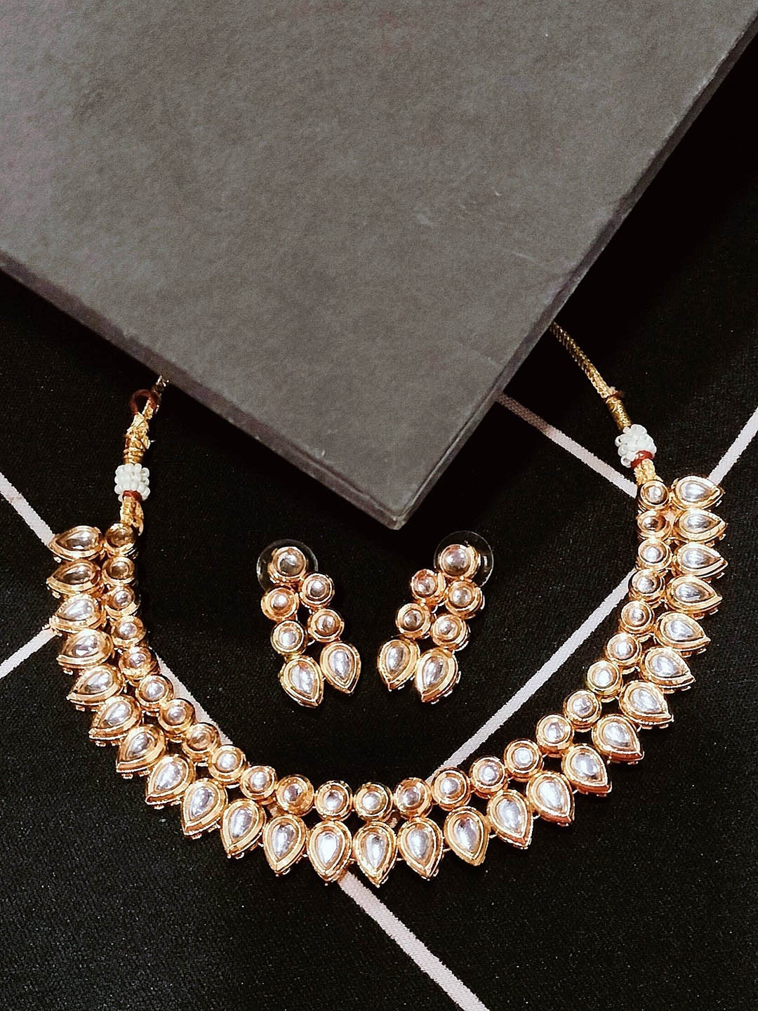 

9blings Gold-Plated Kundan Stone-Studded Jewellery Set