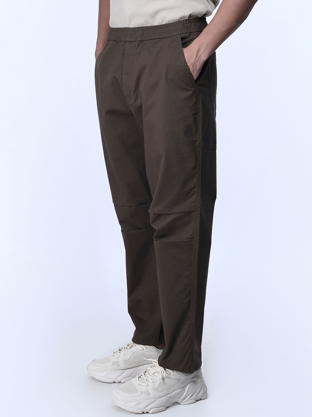 

Tailoraedge Men Relaxed Trousers, Brown