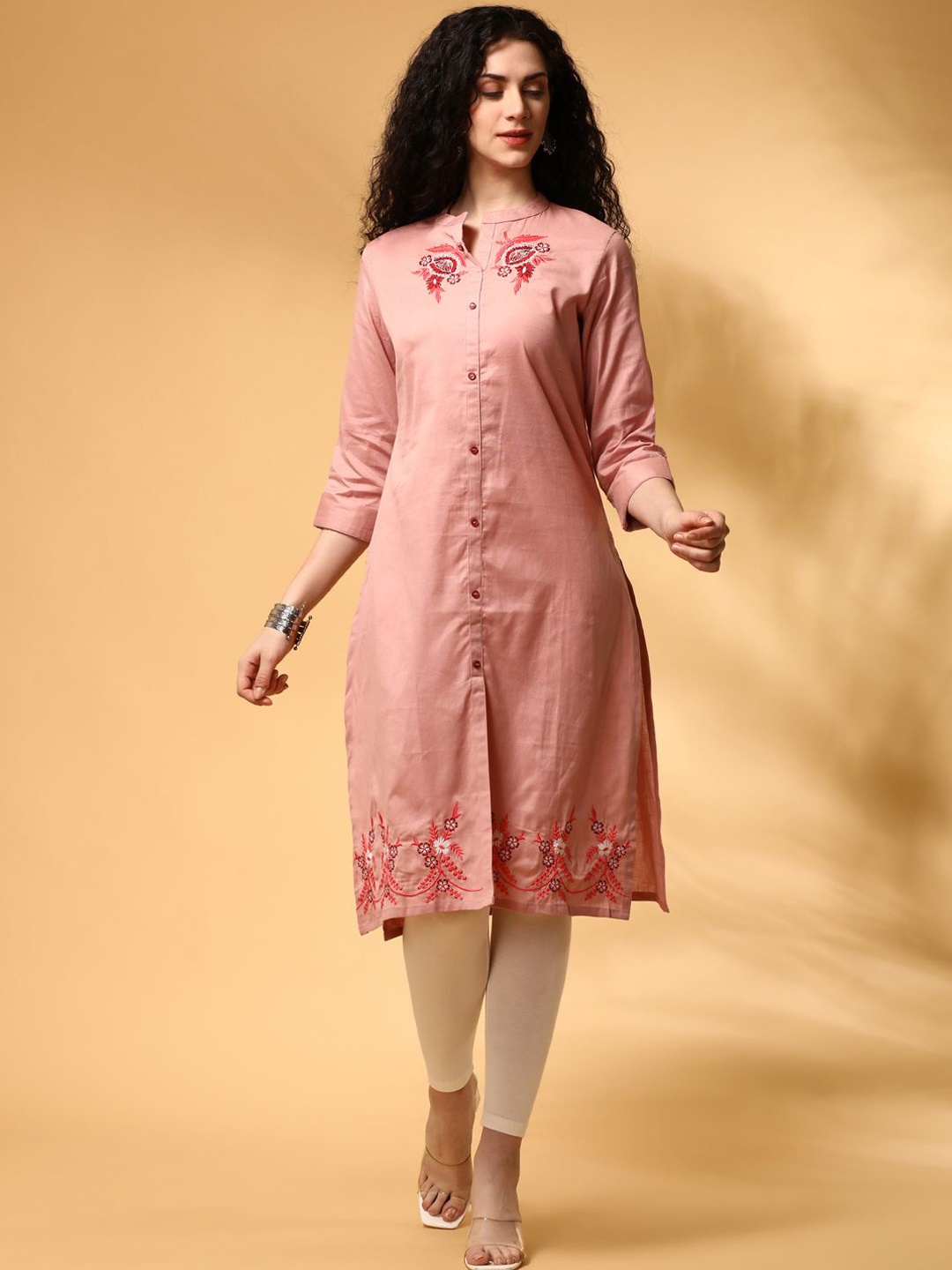 

Anouk Floral Embroidered Thread Work Round Neck Regular Sleeves Regular Straight Kurta, Peach