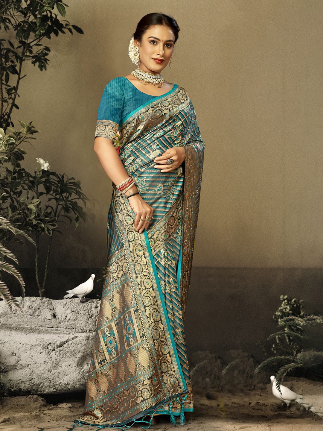 

Ishin Woven Design Zari Satin Saree, Blue