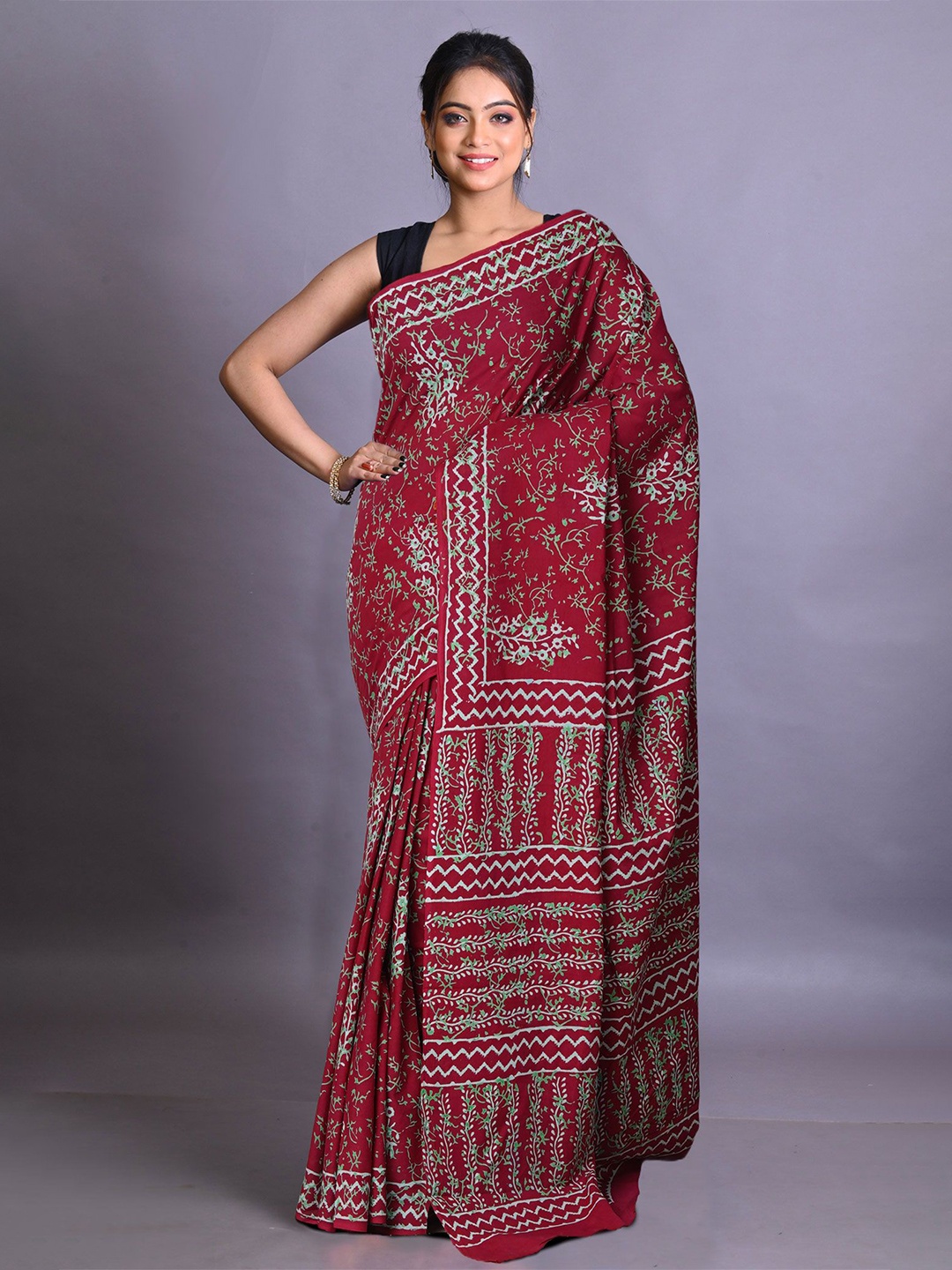 

Unnati Silks Ethnic Motifs Pure Cotton Handloom Block Print Saree, Red