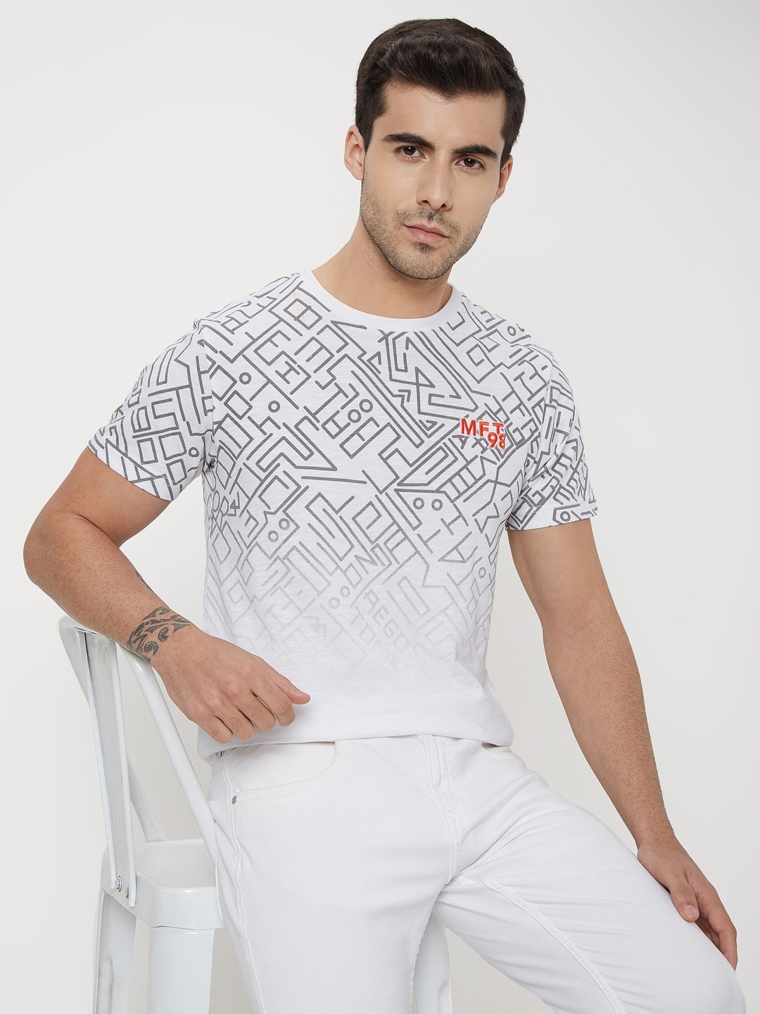 

Mufti Geometric Printed Pure Cotton Slim Fit T-shirt, White