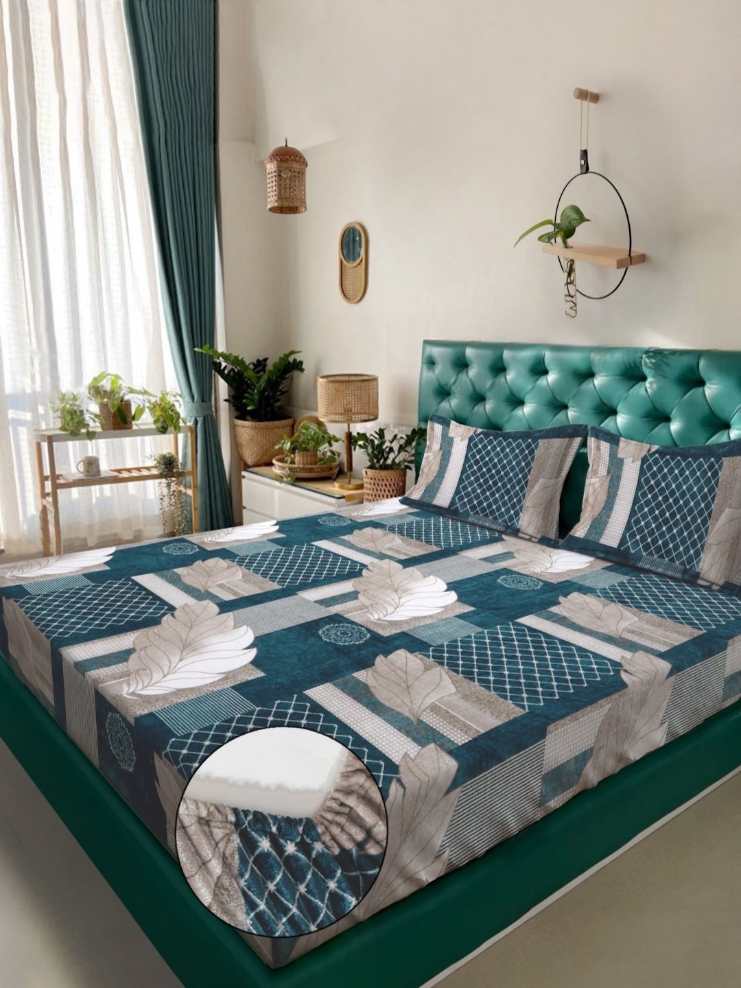 

KLOTTHE Turquoise & White Floral Printed 300TC Fitted Woolen King Bedsheet & Pillow Cover, Turquoise blue