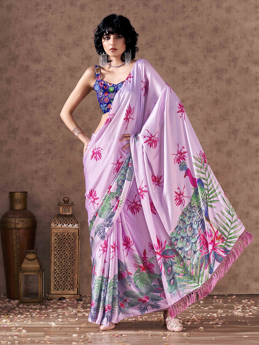 

Tikhi Imli Ethnic Motifs Satin Saree, Pink