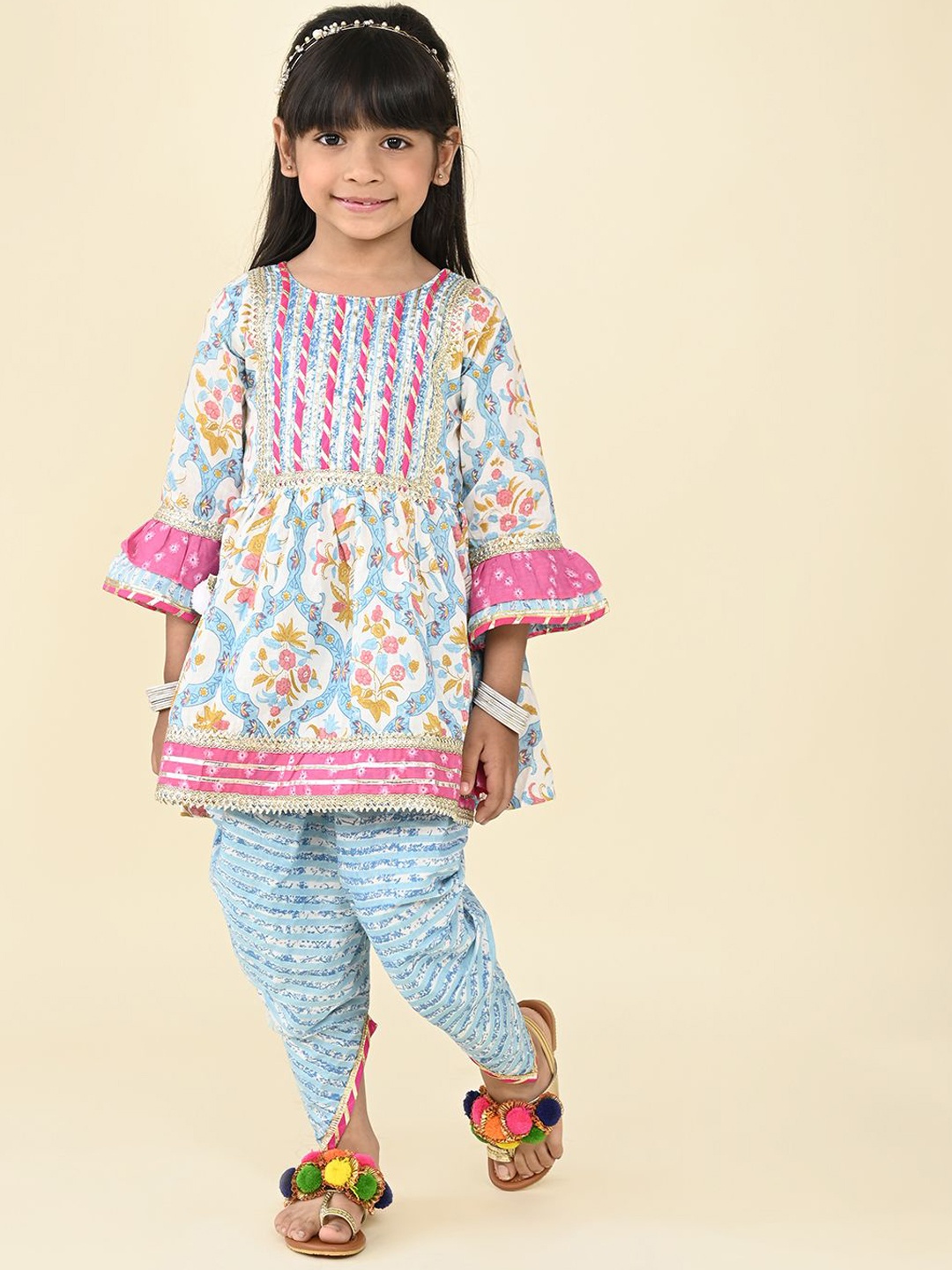 

LIL PITAARA Girls Floral Printed Bell Sleeves Pure Cotton Anarkali Kurta & Dhoti Pants, White