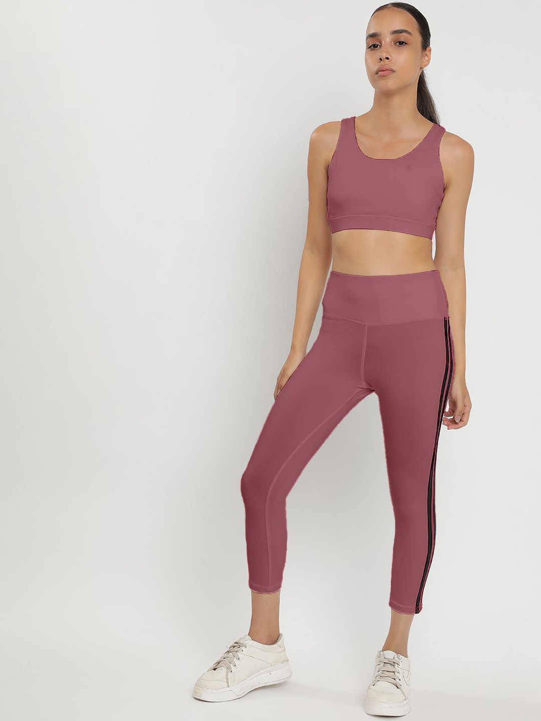 

Wearjukebox Synergy Sports Bra With High Rise Tights, Pink