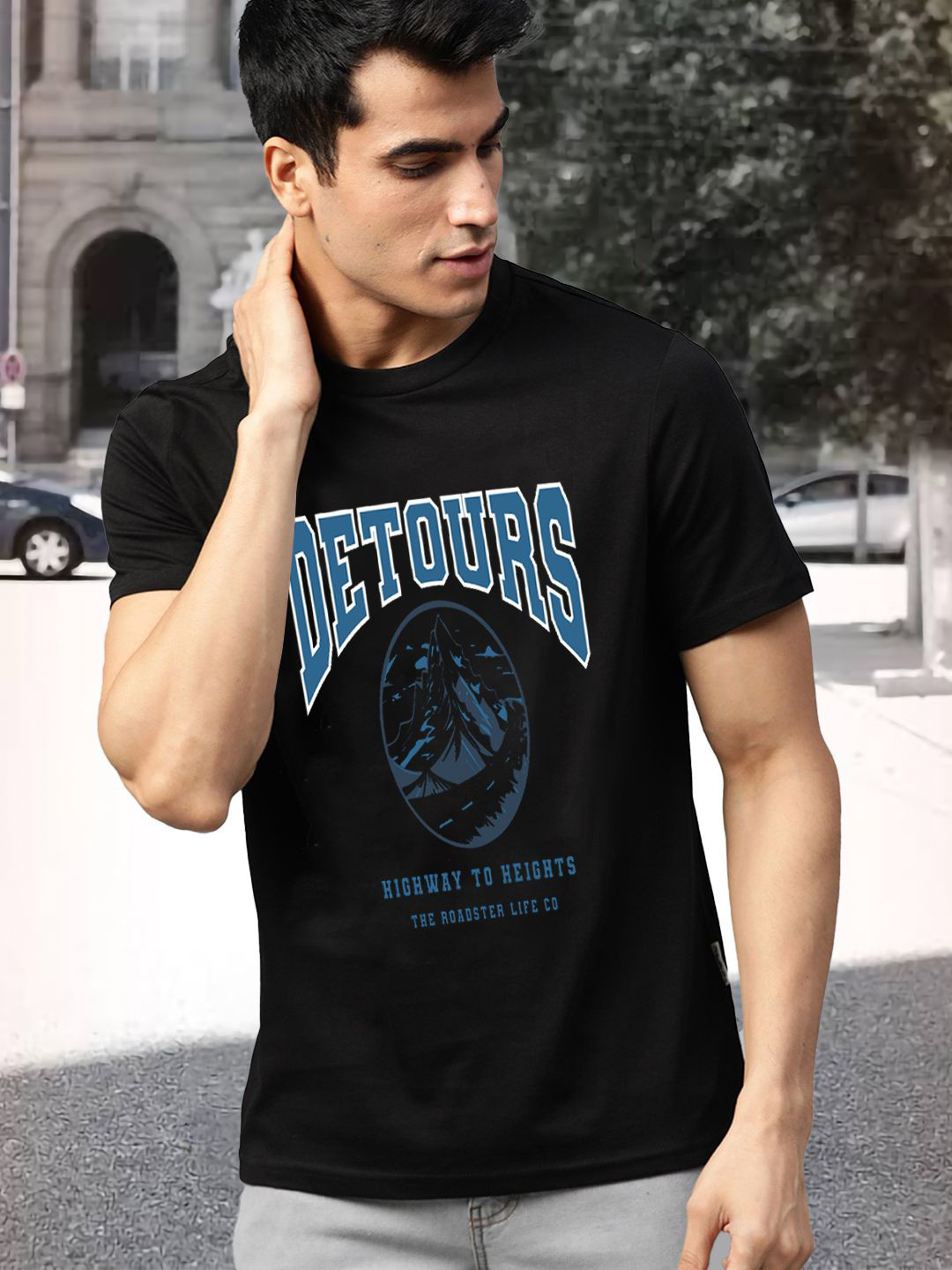 

The Roadster Lifestyle Co. Men Printed Round Neck Pure Cotton Relaxed Fit T-Shirt, Black