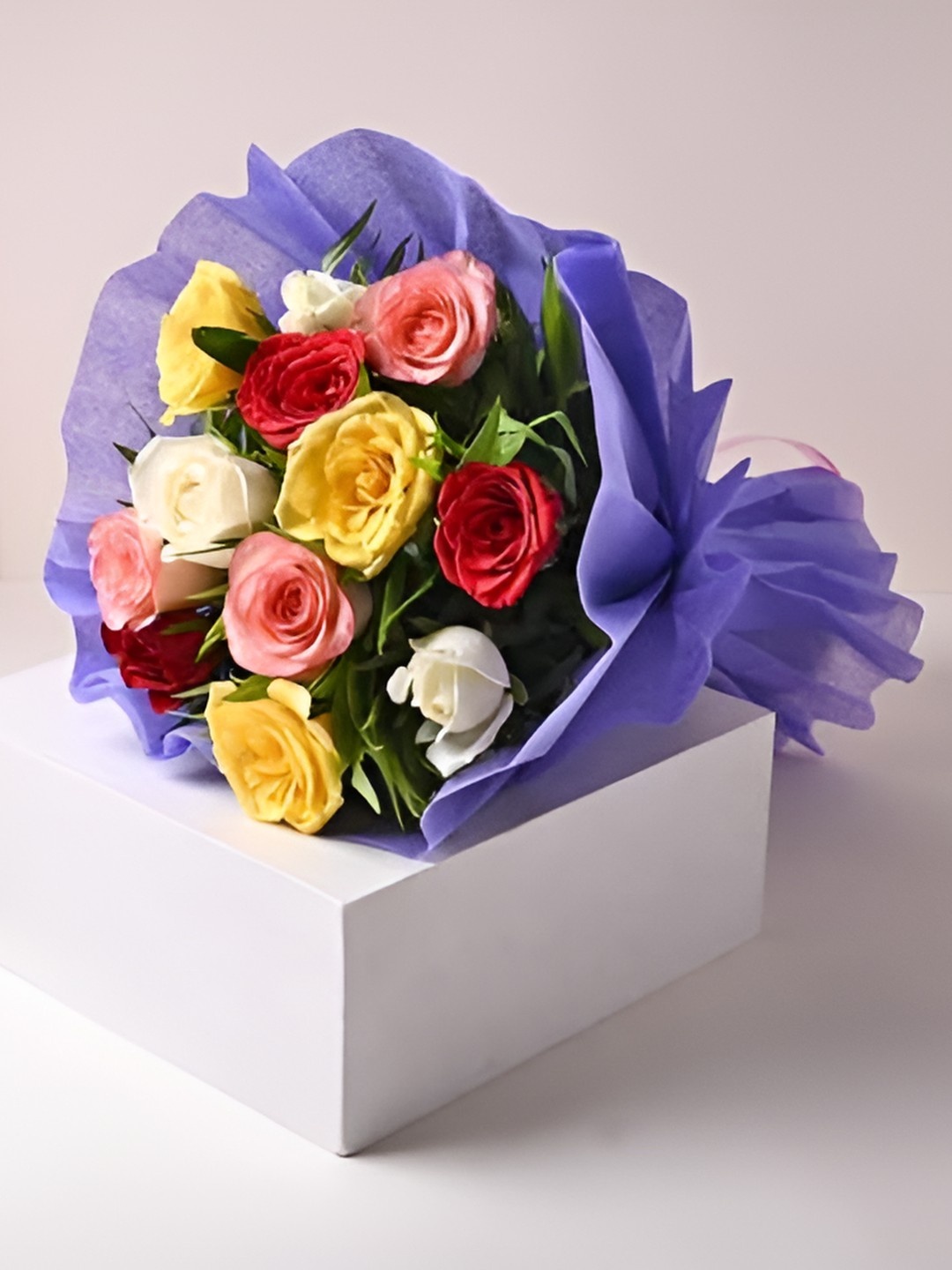 

Floweraura Red & Yellow 12 Pieces Fresh Roses Bouquet