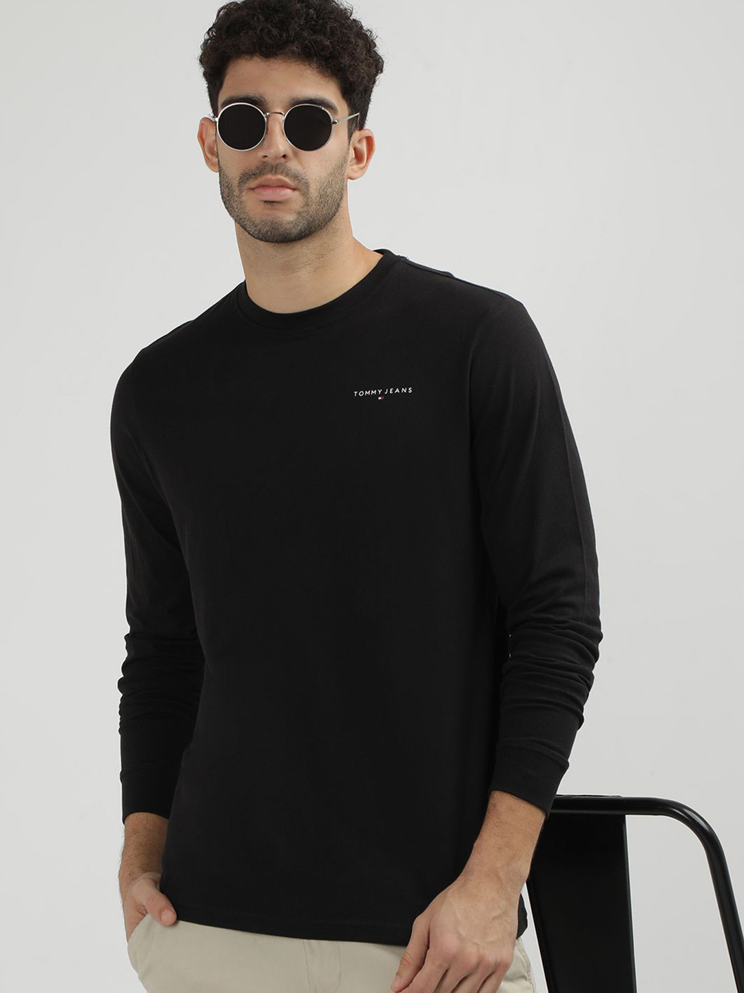 

Tommy Hilfiger Men Slim Fit T-shirt, Black