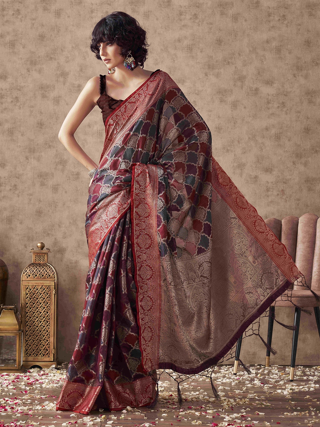 

Tikhi Imli Woven Design Saree, Red