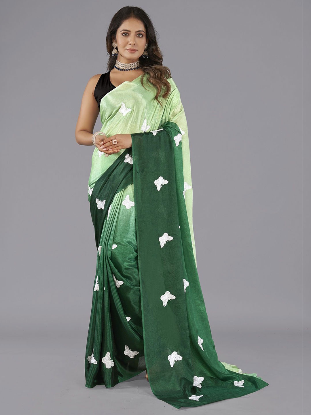 

APNISHA Ethnic Motifs Embroidered Pure Chiffon Saree, Green