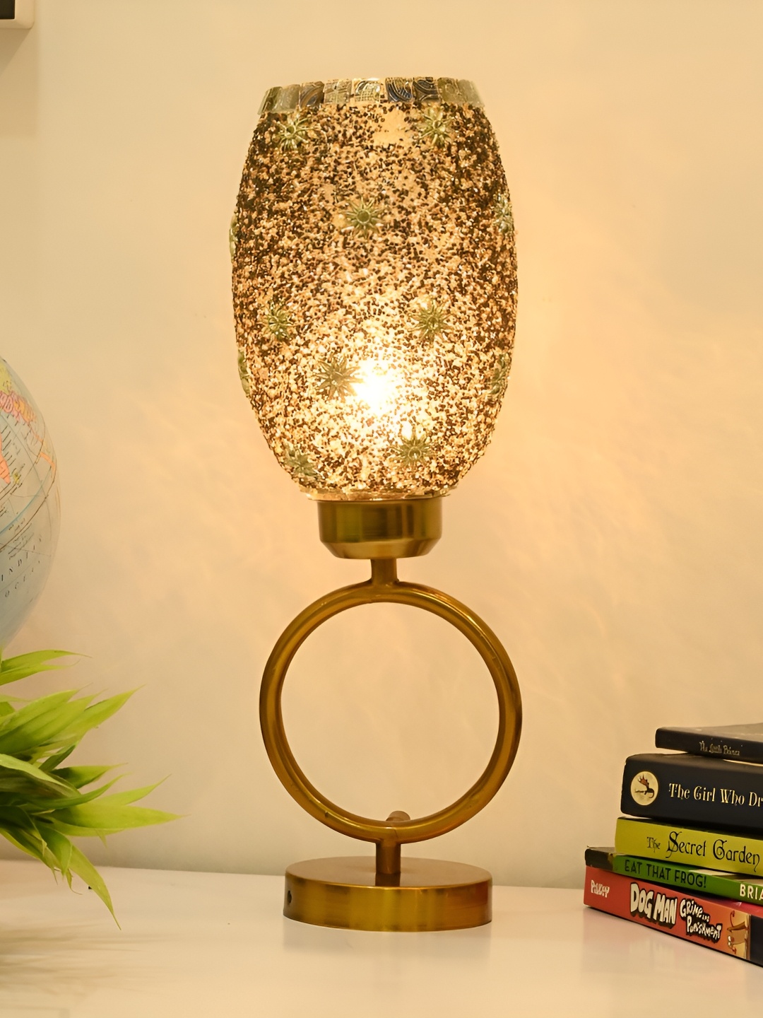 

Afast Grey & Beige Textured Traditional Cylindrical Glass Table Lamp With Adjustable Cord