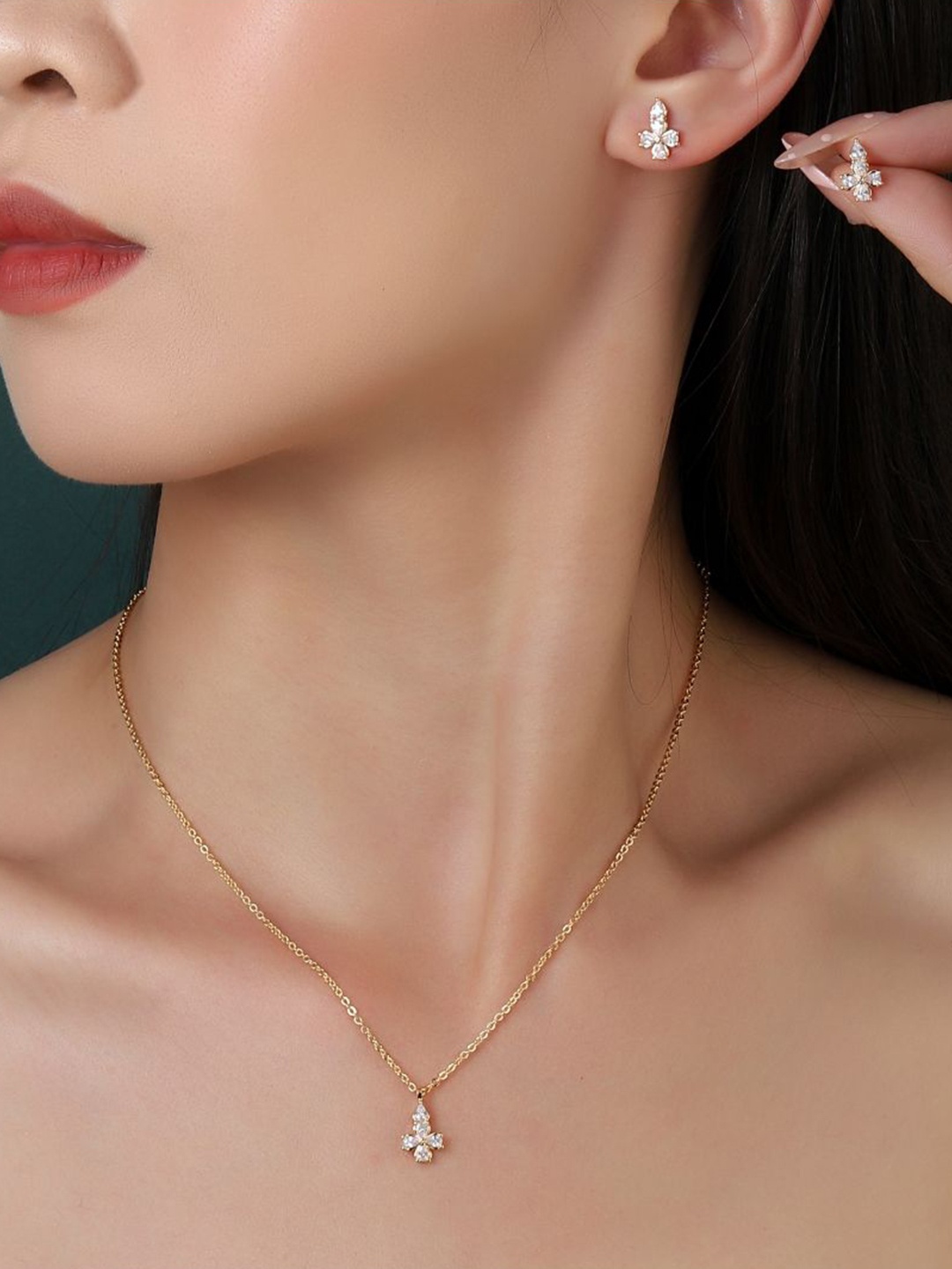 

SALTY Gold-Plated Stone-Studded Petunia Grace Jewellery Set