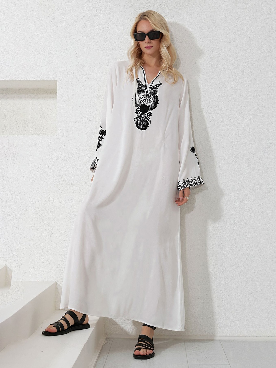 

Trend Alacati stili Flared Sleeve A-Line Maxi Dress, White