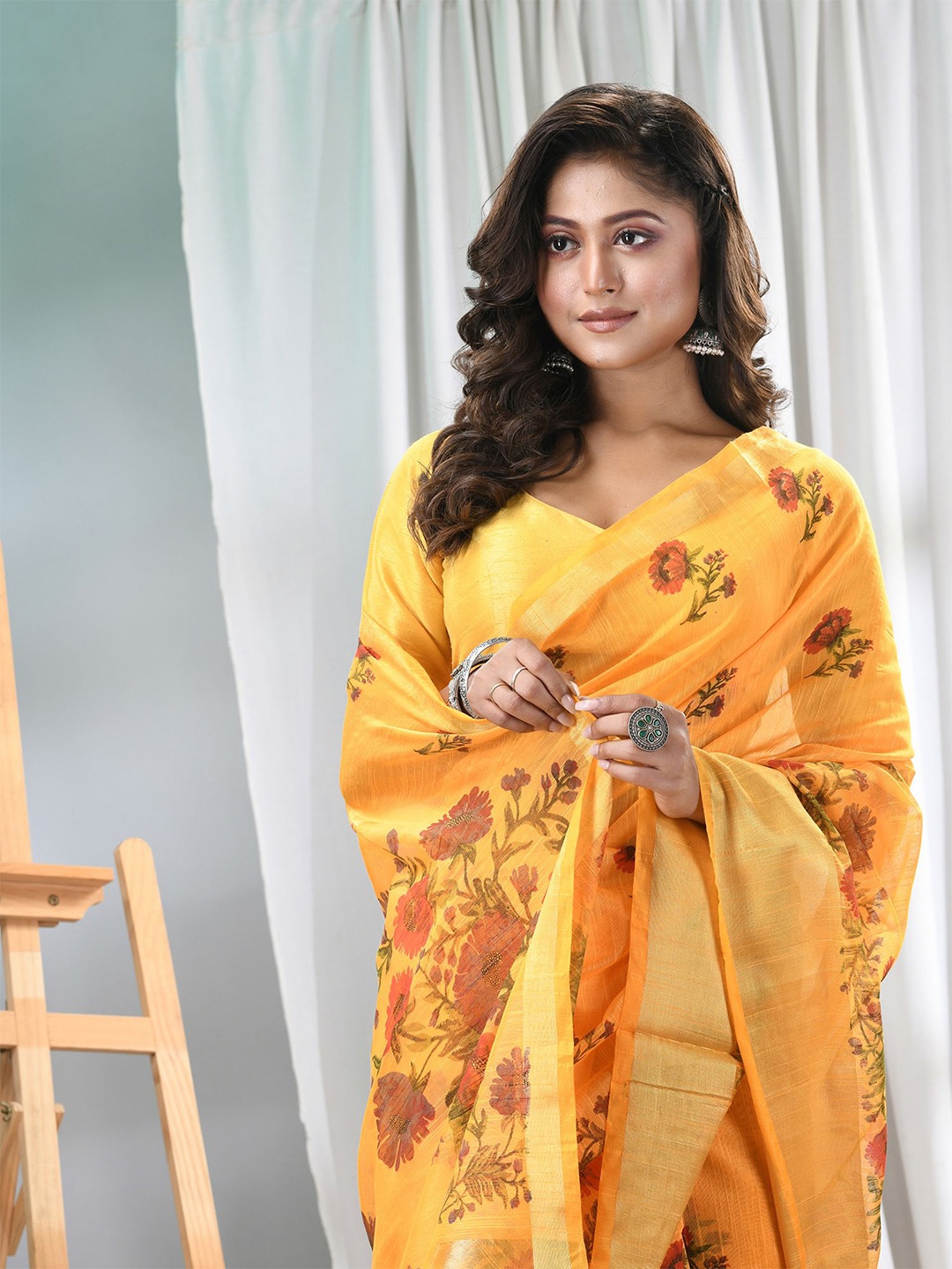 

TANTLOOM Floral Zari Silk Cotton Handloom Saree, Yellow