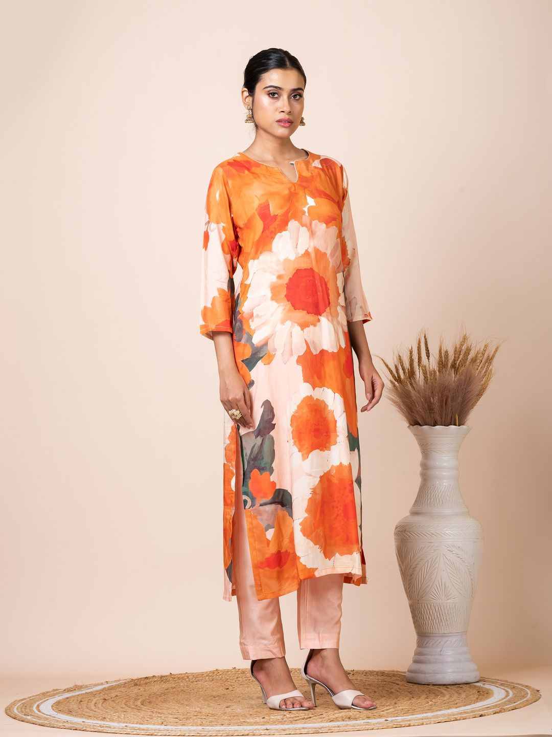 

SARSO Abstract Dyed Notched Neck Straight Kurta, Orange