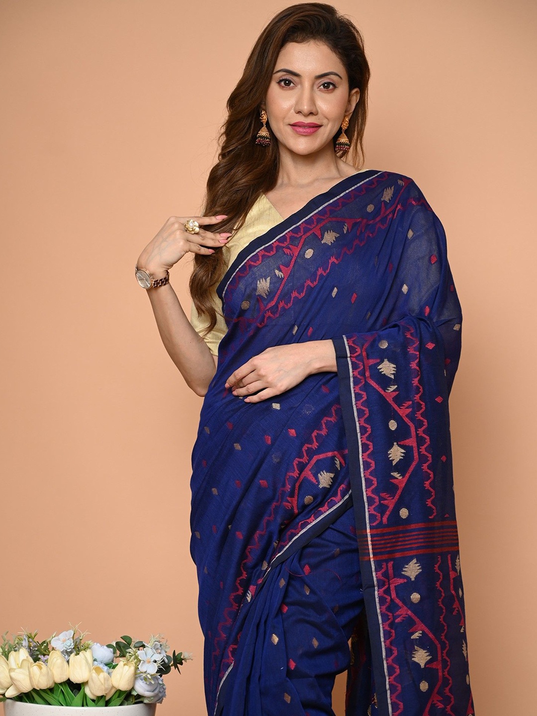 

BEATITUDE Woven Design Pure Cotton Saree, Blue