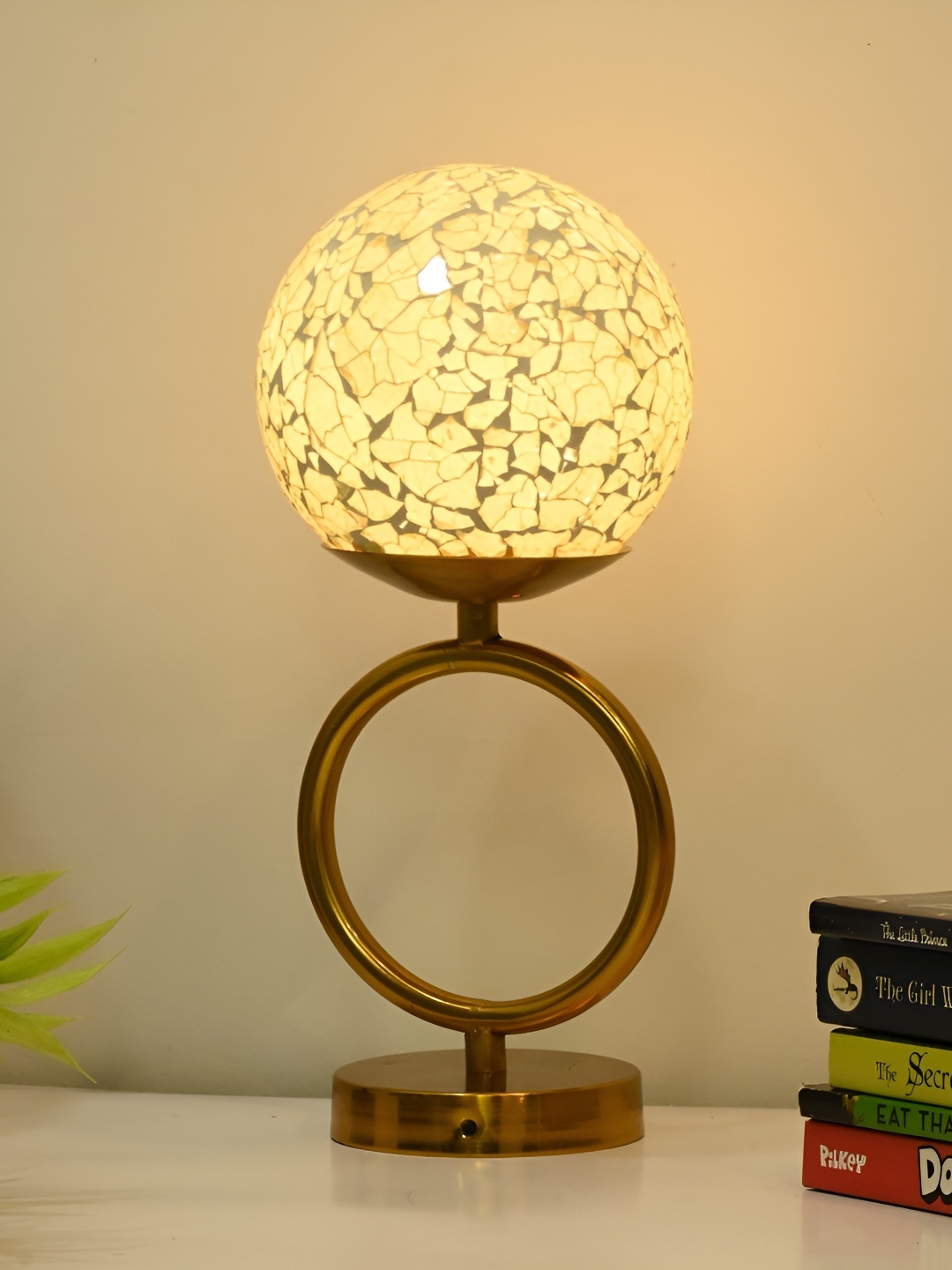 

Afast Green Glass Printed Contemporary Table Lamp With Adjustable Cord