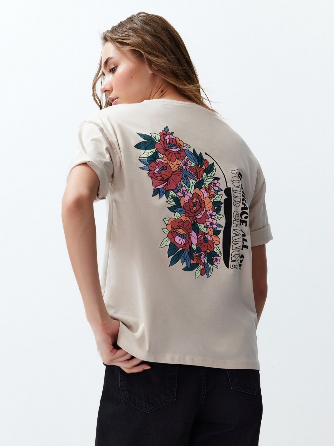 

Trendyol Women Floral Printed Extended Sleeves Tropical Pockets T-shirt, Na