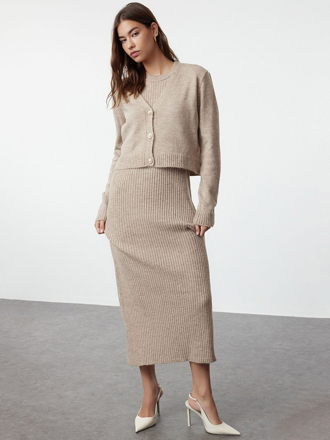 

Trendyol Sleeveless Round Neck Sheath Midi Dress With Jacket, Brown