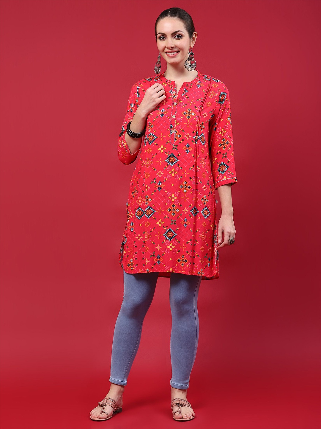

Shree Geometric Printed Liva Kurti, Fuchsia