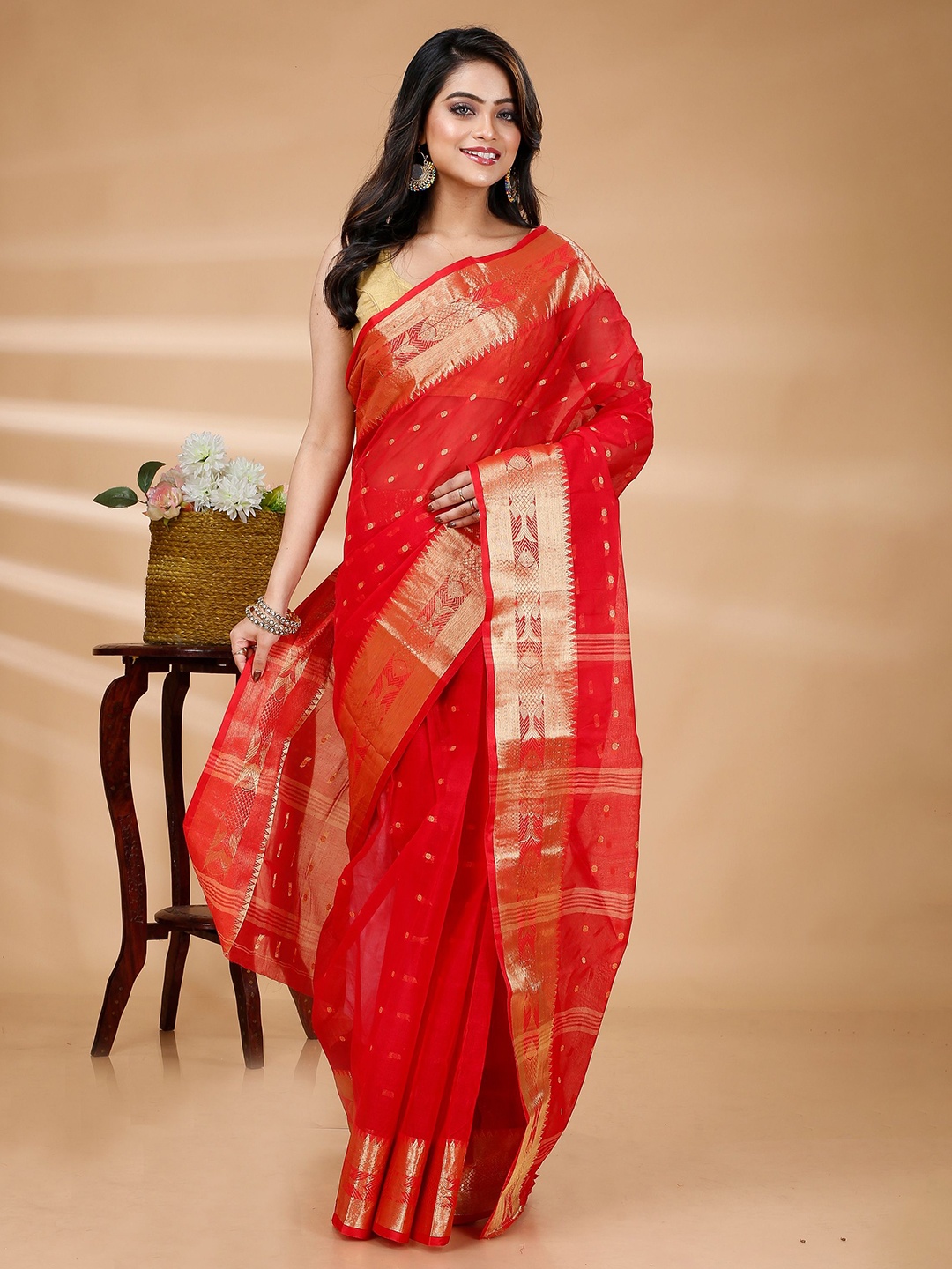 

PuJoy Woven Design Zari Pure Cotton Taant Saree, Red