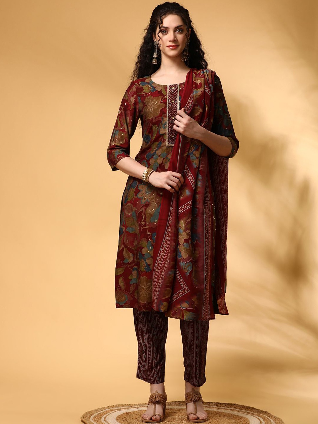 

Anouk Maroon Floral Printed Round Neck Straight Kurta with Trousers & Dupatta