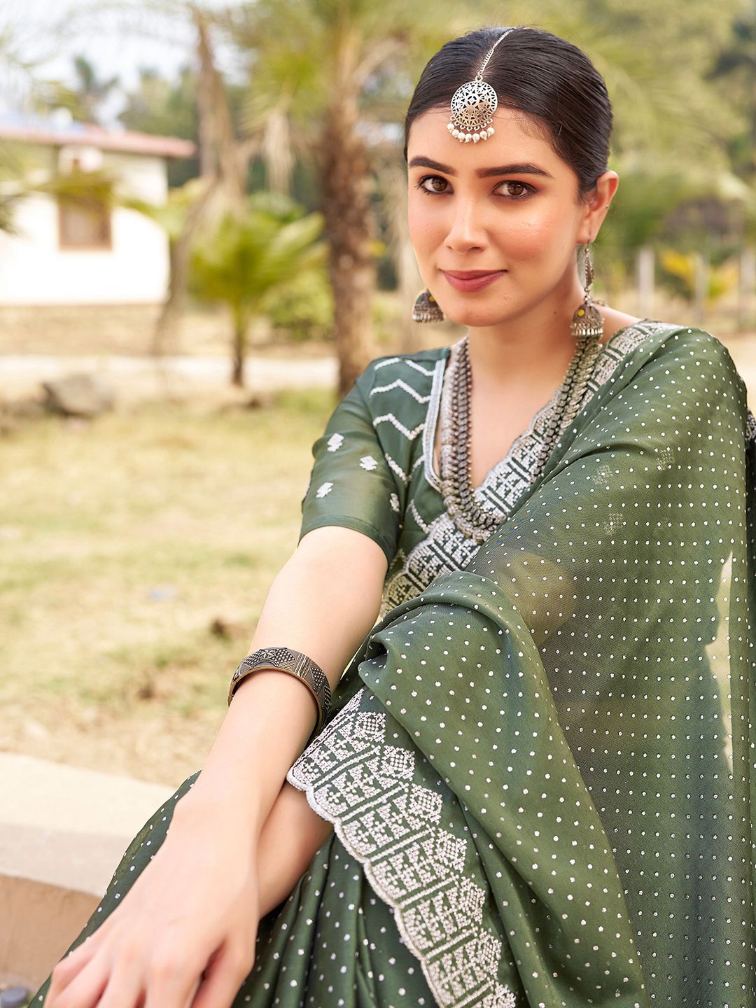 

Mitera Ethnic Motifs Zardozi Pure Georgette Saree, Green
