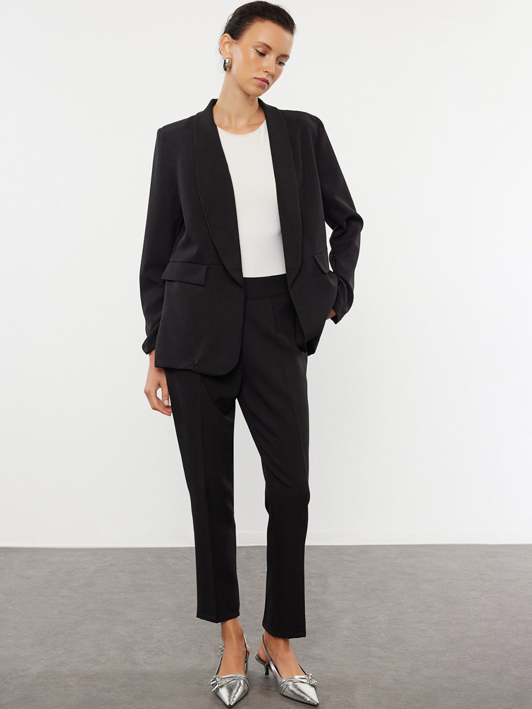 

Trendyol Shawl Neck Long Sleeves Blazer With Trousers, Black
