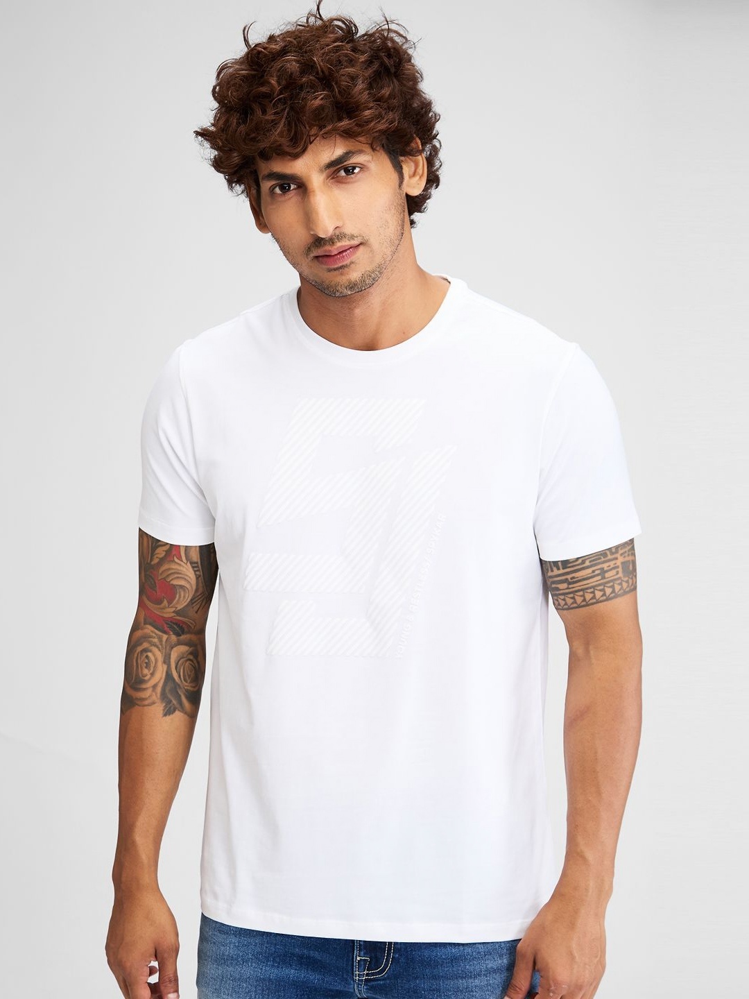 

SPYKAR Men Raw Edge Slim Fit T-shirt, White