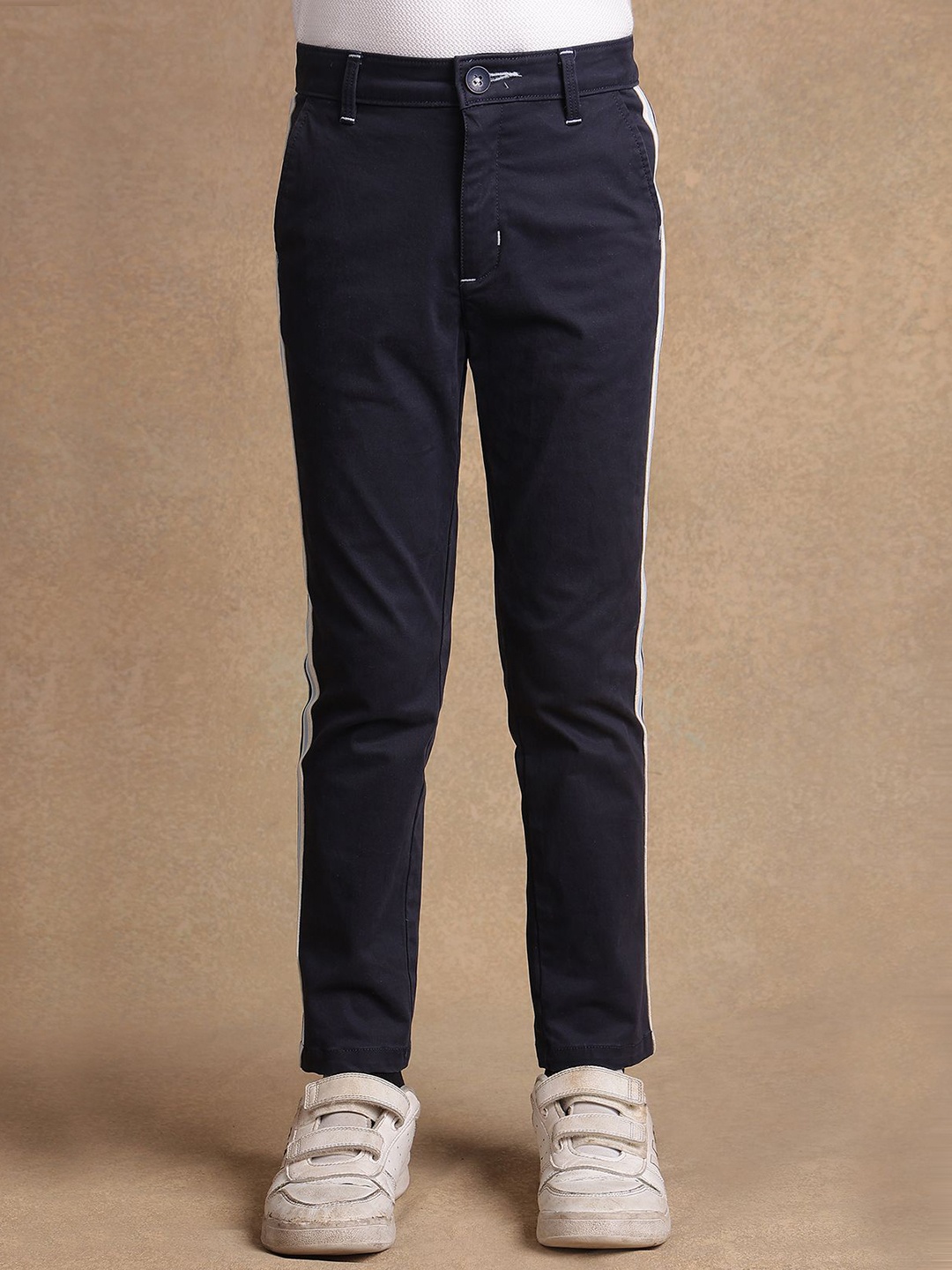 

One Friday Boys Solid Relaxed Trousers, Navy blue