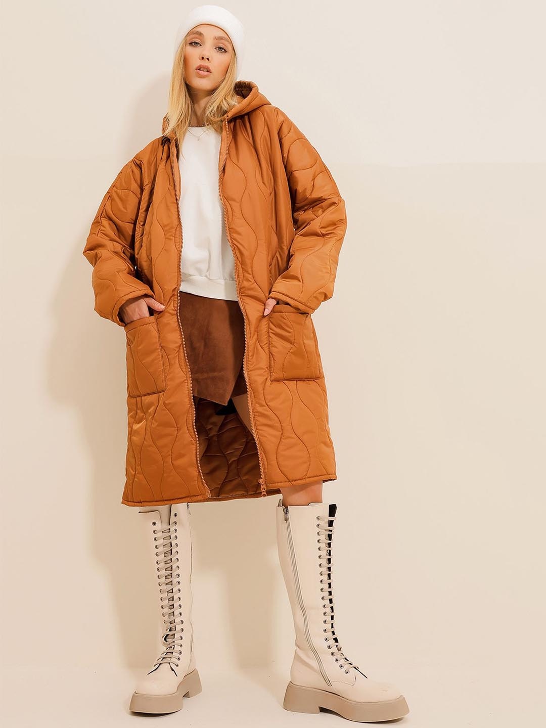 

Trend Alacati stili Longline Hooded Puffer Jacket, Tan