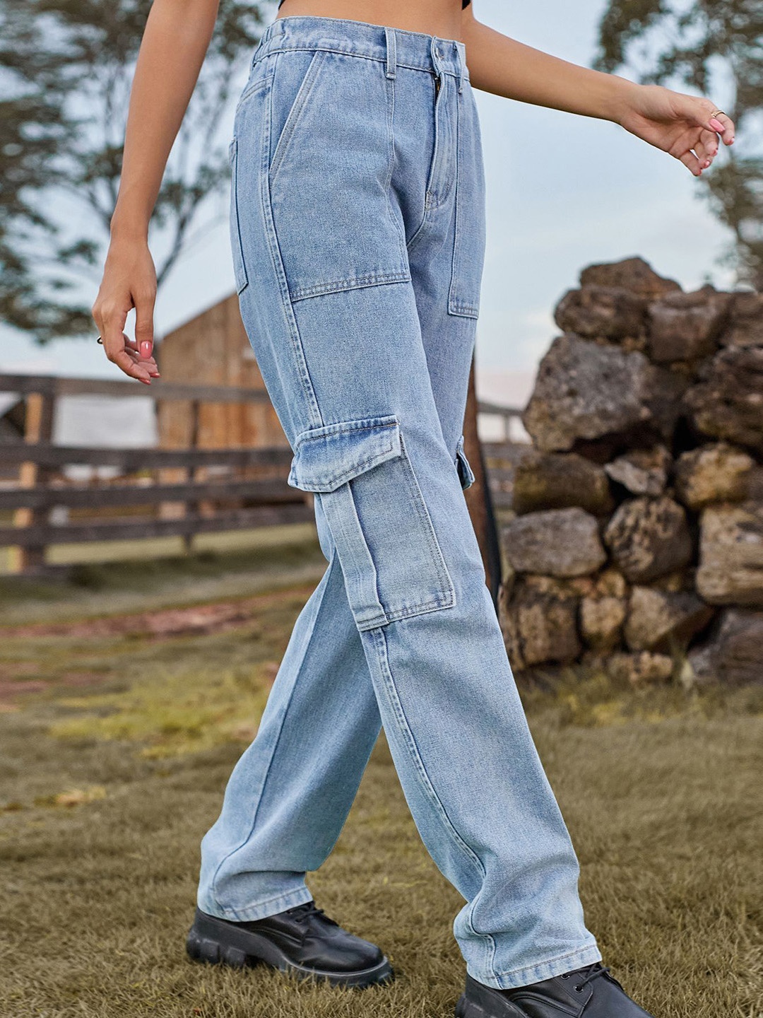 

StyleCast Women Regular Fit High Rise Cargo Jeans, Blue