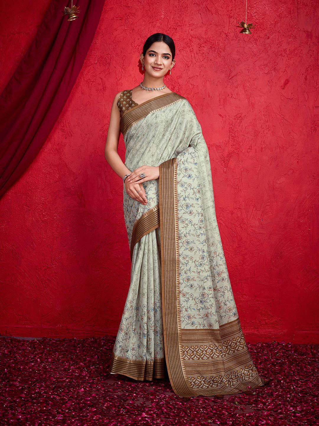 

Mitera Floral Saree, Green