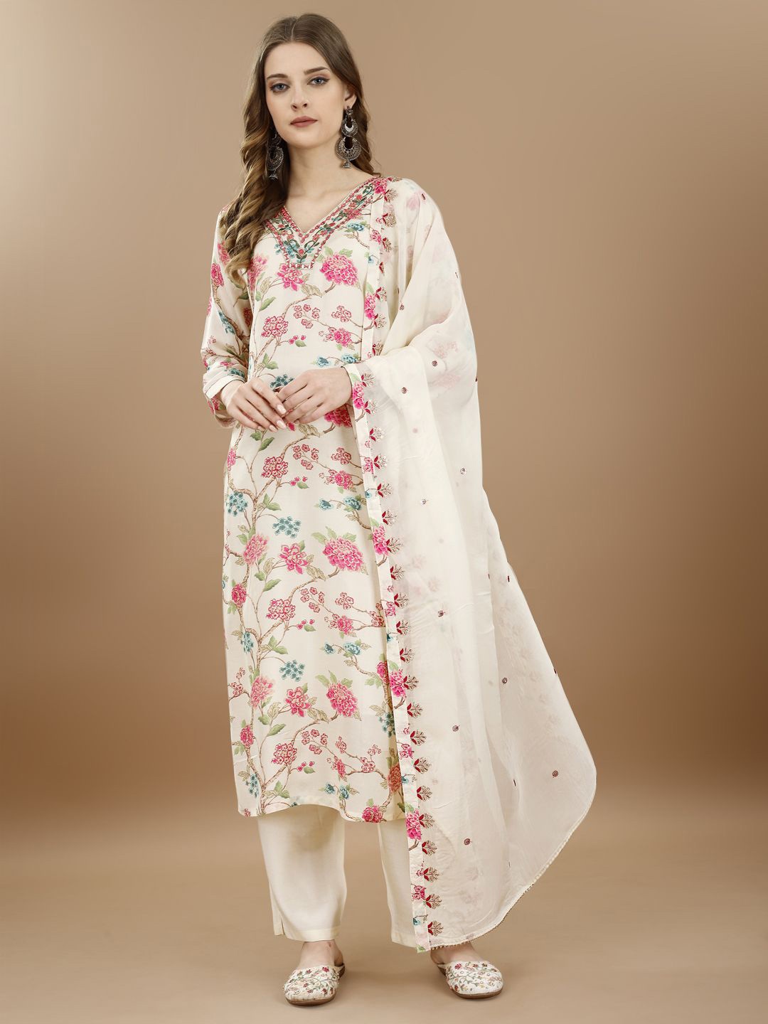 

KUNDAN FAB Floral Printed Regular Thread Work Silk Blend Kurta with Pyjamas With Dupatta, Cream