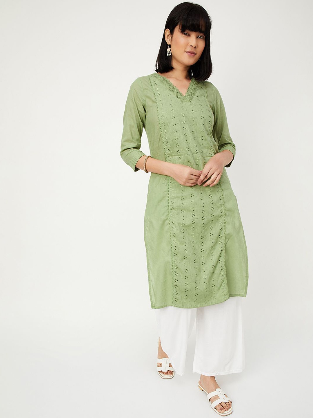 

max Geometric Embroidered V-Neck Regular Cotton Straight Kurta, Green