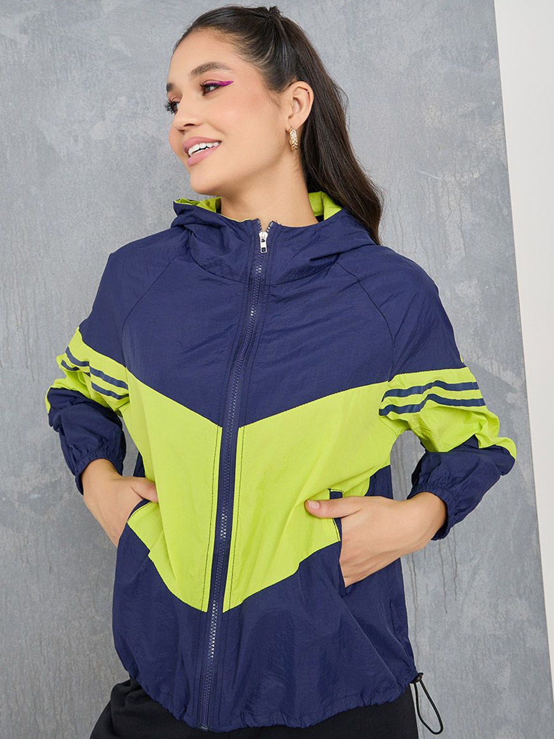 

Styli Women Colourblocked Light Weight Jacket, Navy blue