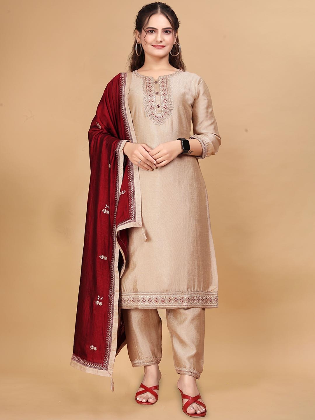 

Ekta Textiles Floral Embroidered Straight Kurta With Salwar & Dupatta, Cream