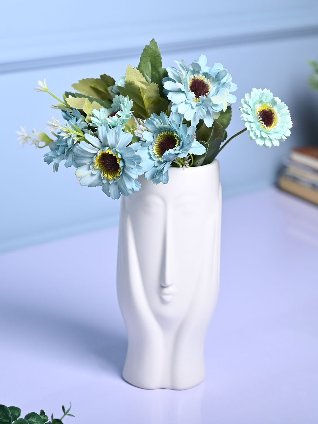 

MARKET99 White Textured Ceramic Vase