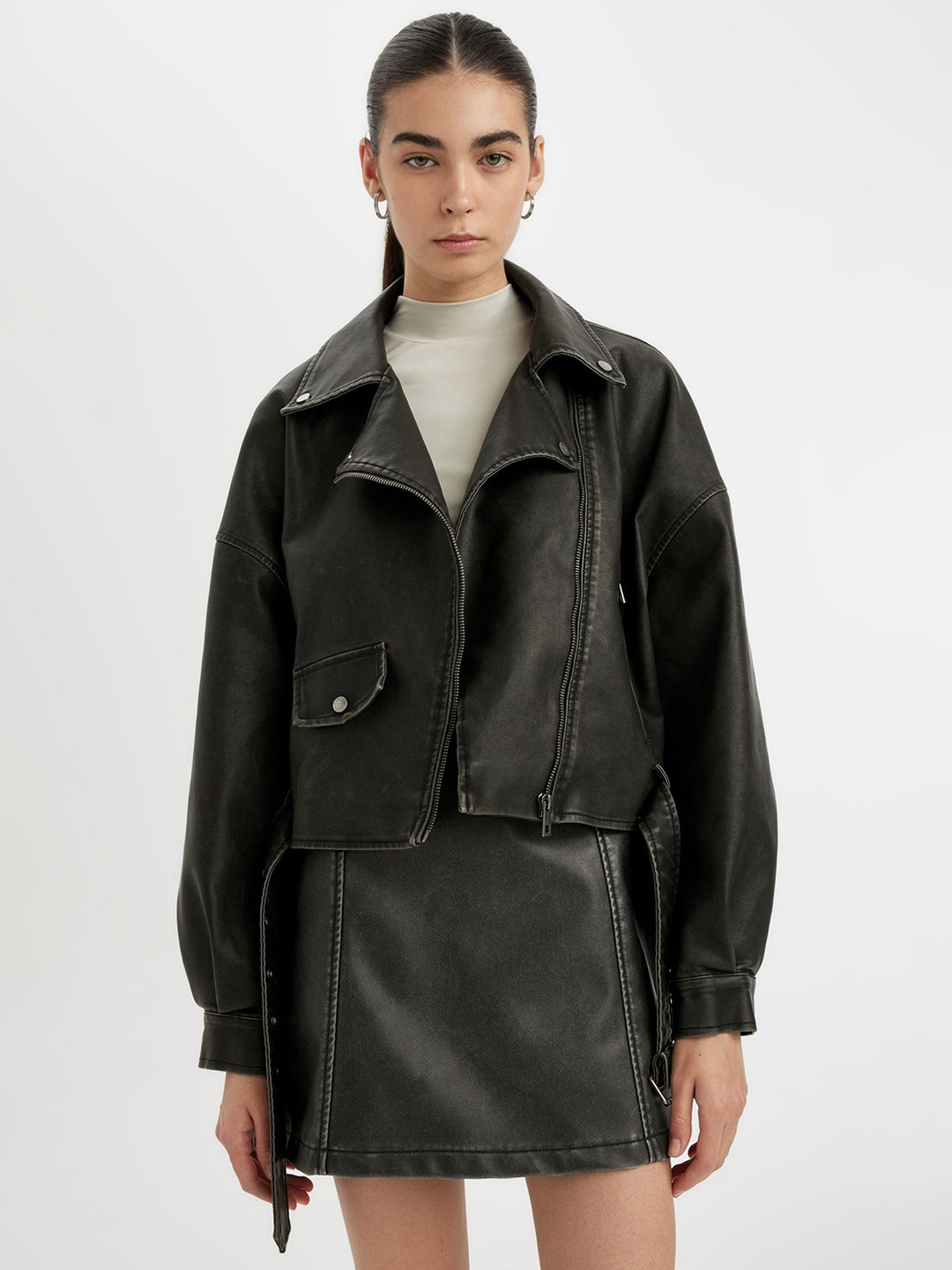 

DeFacto Women Crop Tailored Jacket, Na