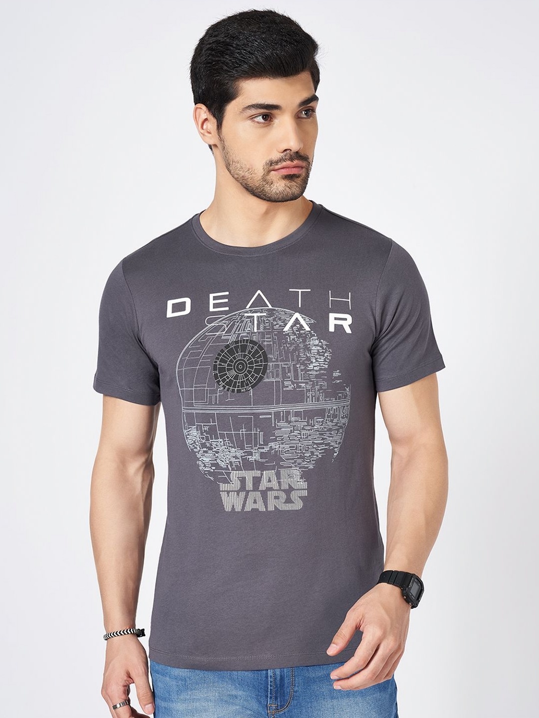 

SF JEANS by Pantaloons Men Typography Applique Slim Fit T-shirt, Grey