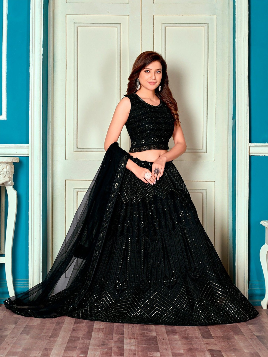 

VARNI FABRICS Embellished Sequinned Semi-Stitched Lehenga & Unstitched Blouse With Dupatta, Green