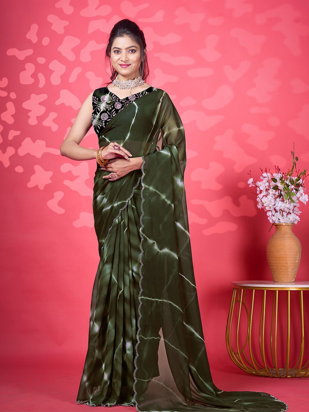 

NIRMAL CREATION Leheriya Beads and Stones Art Silk Maheshwari Saree, Green