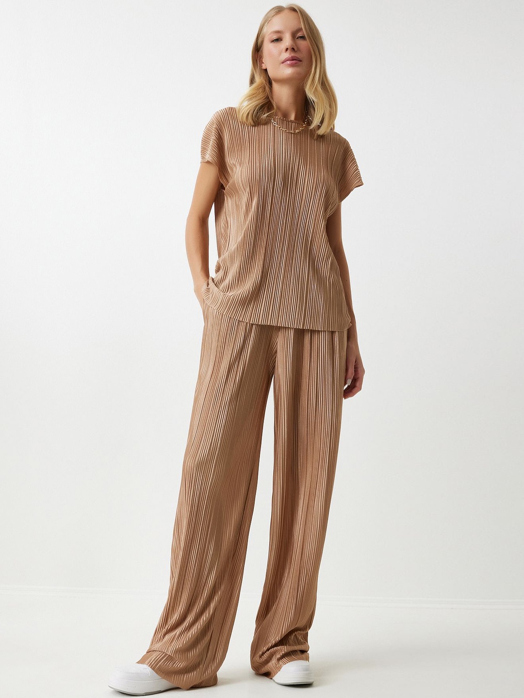 

Happiness istanbul Self Design Top With Trousers, Beige