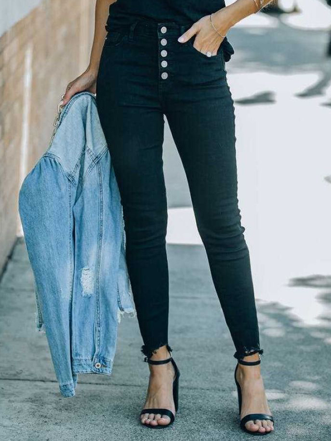 

StyleCast Women Skinny Fit Stretchable Cropped Jeans, Navy blue